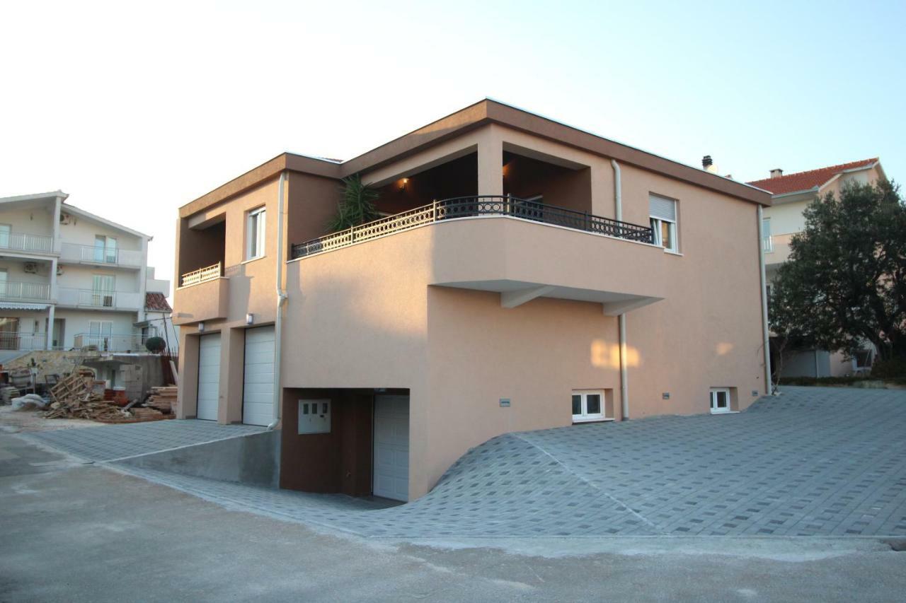 Вилла Lux Haus Трогир Экстерьер фото