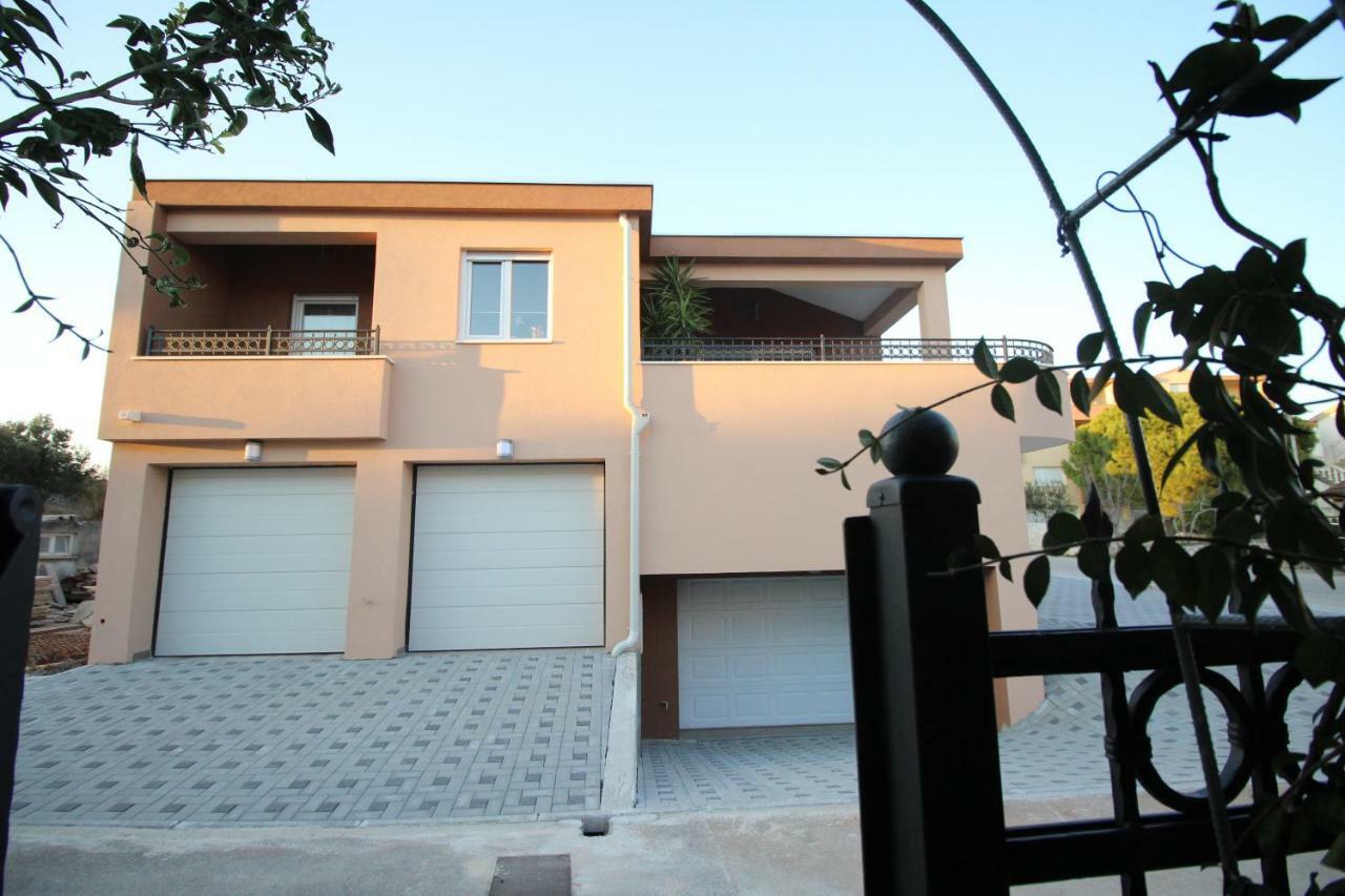 Вилла Lux Haus Трогир Экстерьер фото